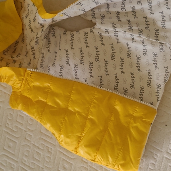 Baby vest 💛 - Picture 5 of 5